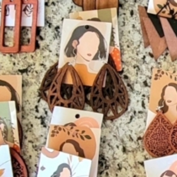 Gorgeous Hallow Wooden Earrings Hand made Lazer cut Boho style NEW - Picture 4 of 10